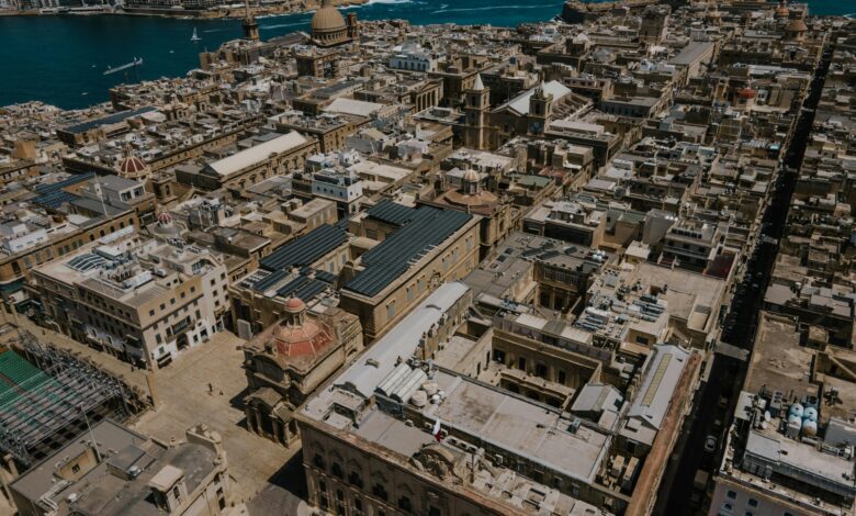 منحة معهد Maltalingua في مالطا 2025